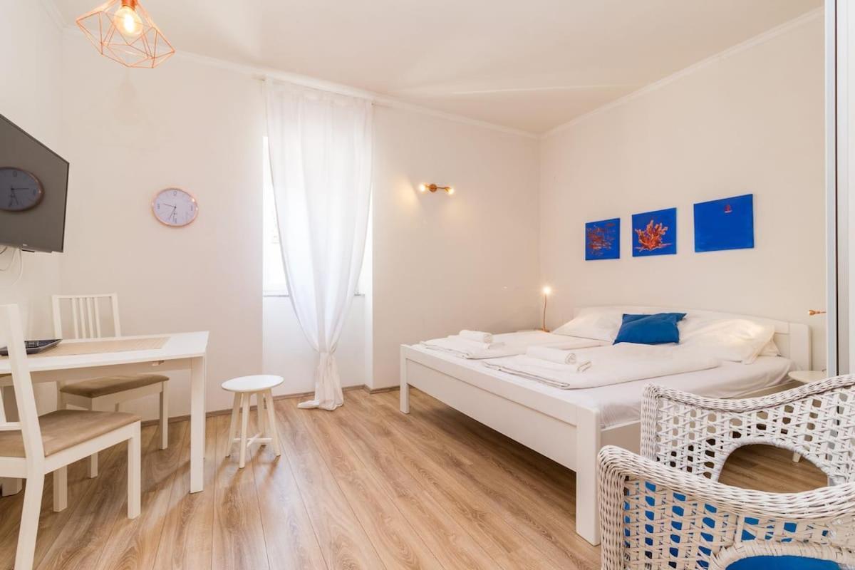 Gridolina Apartment Пула Екстериор снимка