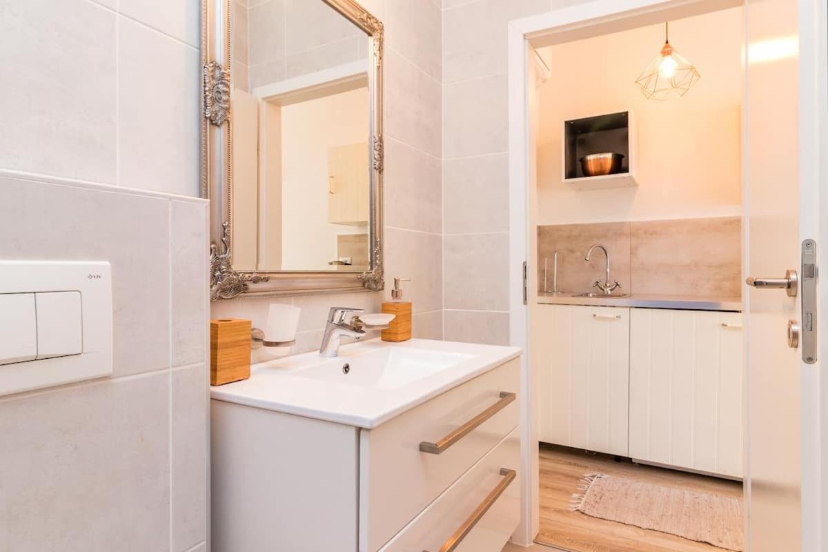 Gridolina Apartment Пула Екстериор снимка